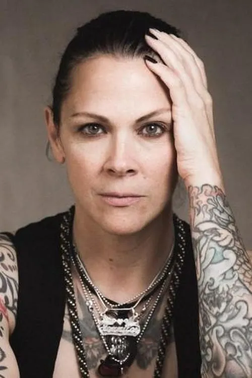 Tim Sullivan ha trabajado con Jennifer Reeder en 1 ocasiones