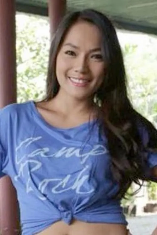 Jenny Cortez interpretando a Fina