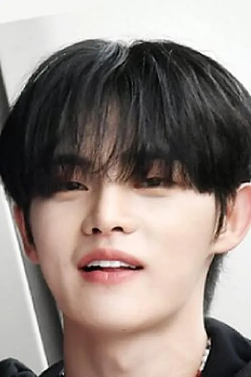 Jeon Min-wook — personaje: Lee Hyun