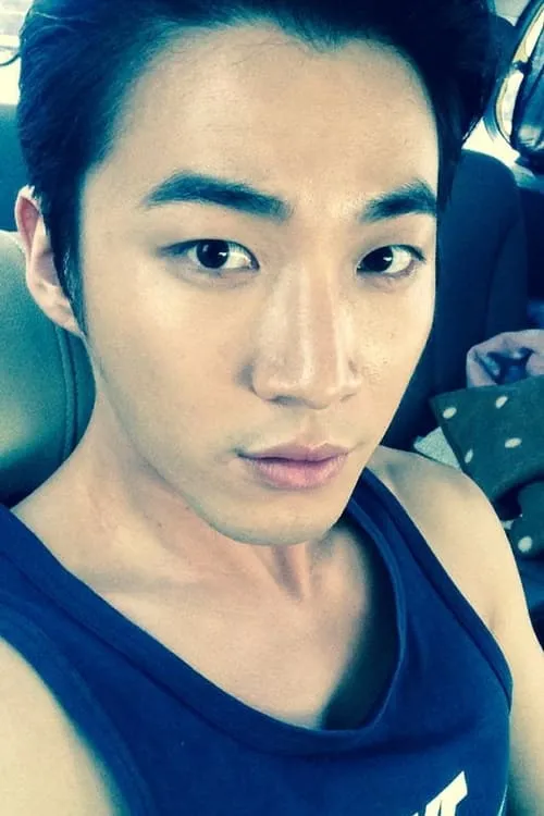 Jeong Dong-hyun en su biografía y filmografía