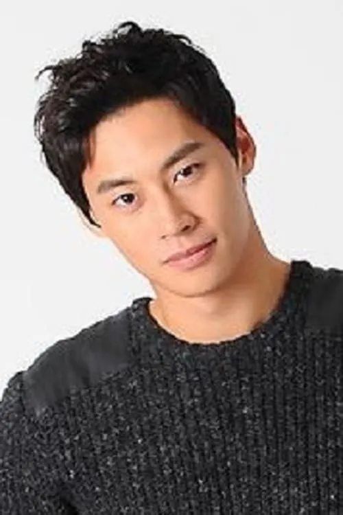 Jeong Eun-woo — personaje: Wang Yi-Ryook