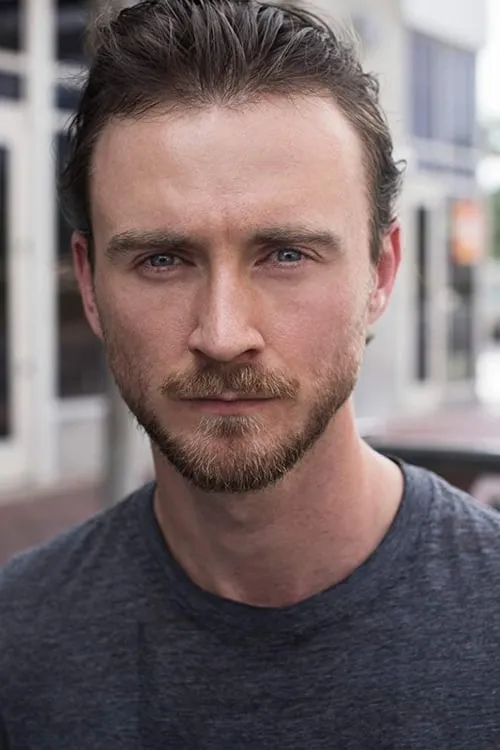 Jesse D. Arrow interpretando a Howard (voice) / Patron