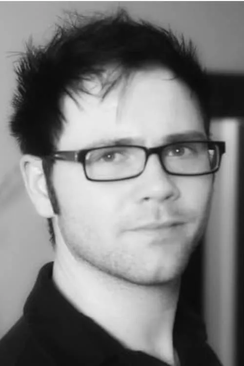 Jesse Kozel interpretando a Brandon