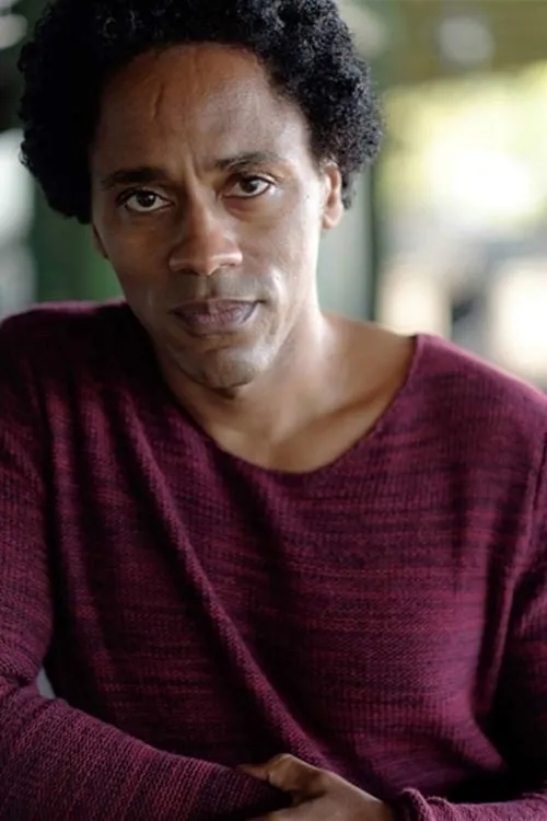 Julieta Nair Calvo ha trabajado con Jesse Means en 1 ocasiones