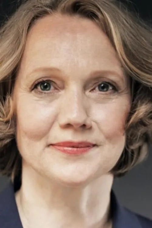 Jette Ostan Vejrup interpretando a Nurse Dragica