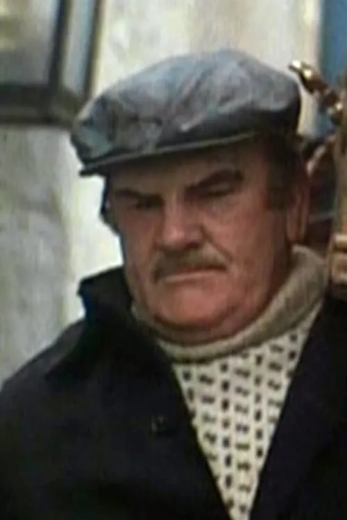 Stuart Mitchell ha trabajado con Jim Brady en 1 ocasiones