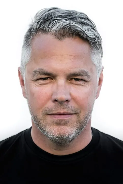 Mike Justus ha trabajado con Jim Rowe en 1 ocasiones