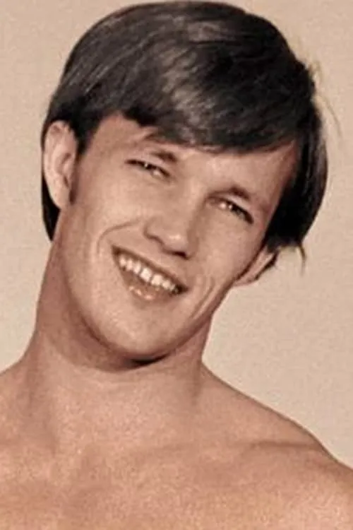 Jimmy Hughes interpretando a