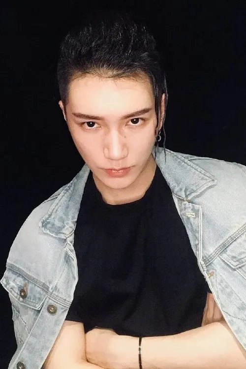 Jin Xuan Yu — personaje: Qin Feng