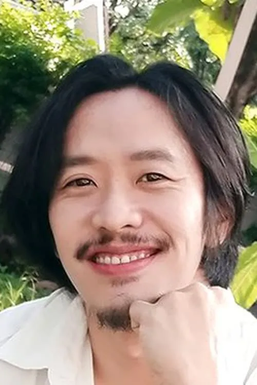 Passakorn Ponlaboon ha trabajado con Jirapat Uttamanan en 1 ocasiones