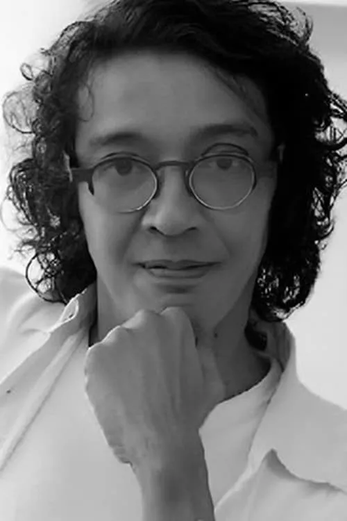 Jit Murad interpretando a Captain Grim Reaper