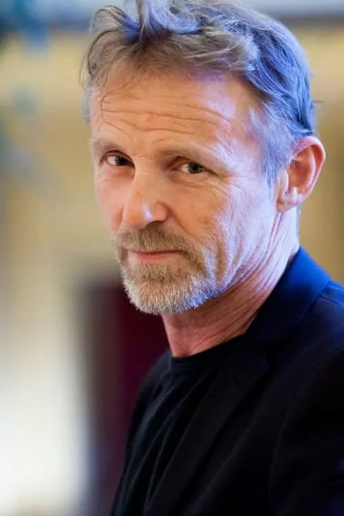 Knut Schreiner ha trabajado con Jo Nesbø en 1 ocasiones