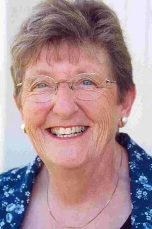 Lance Fabian Kemp ha trabajado con Jo Surgison en 1 ocasiones