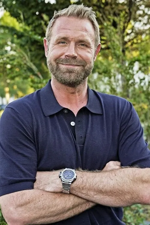 Joachim Boldsen — personaje: Self - Host