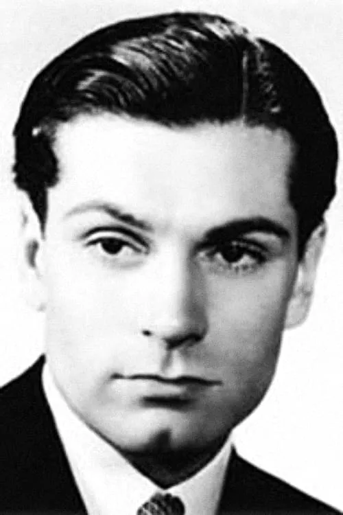 Joe Haworth interpretando a Bill Hutchinson