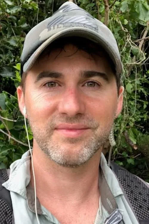 Joe Lia interpretando a India