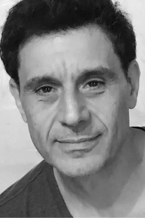 Aaron J. March ha trabajado con Joe Loria en 1 ocasiones