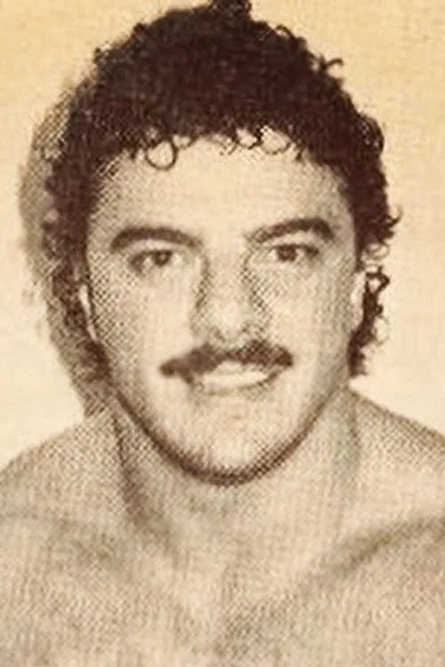 Lance Russell ha trabajado con Joe Savoldi en 1 ocasiones