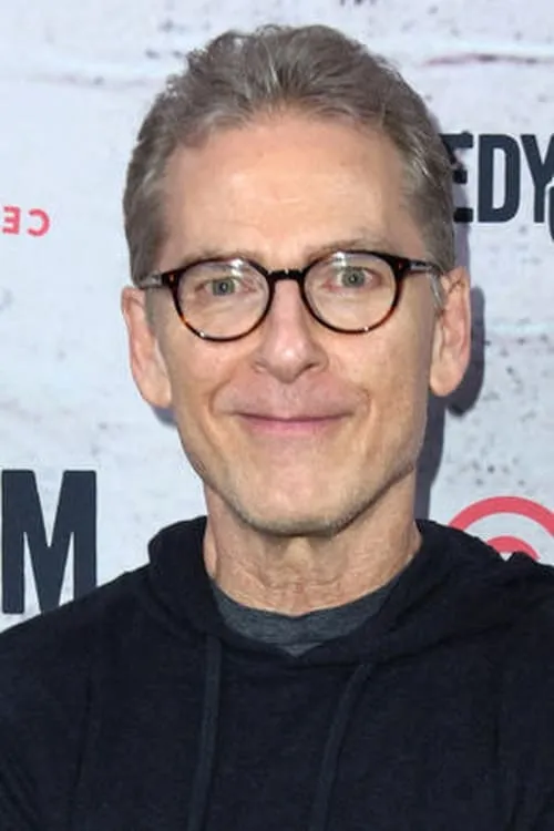 Joel Gallen interpretando a 