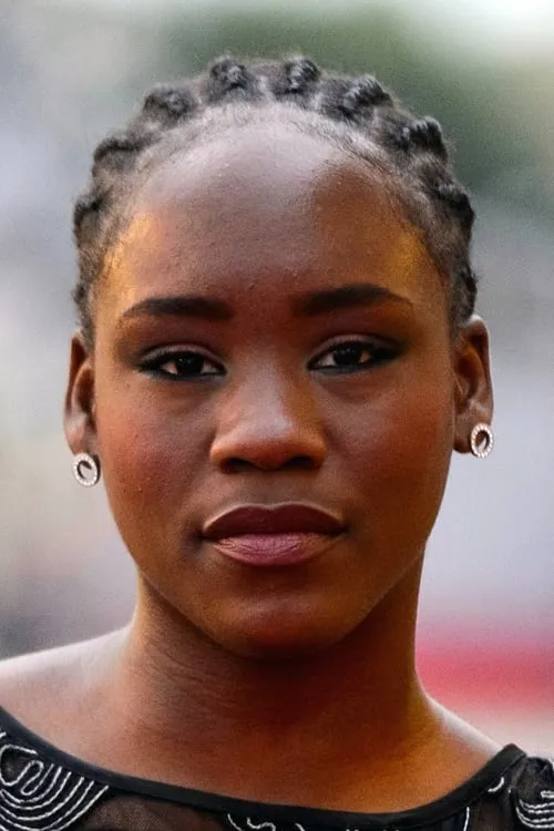 Soliane Moisset ha trabajado con Joely Mbundu en 1 ocasiones