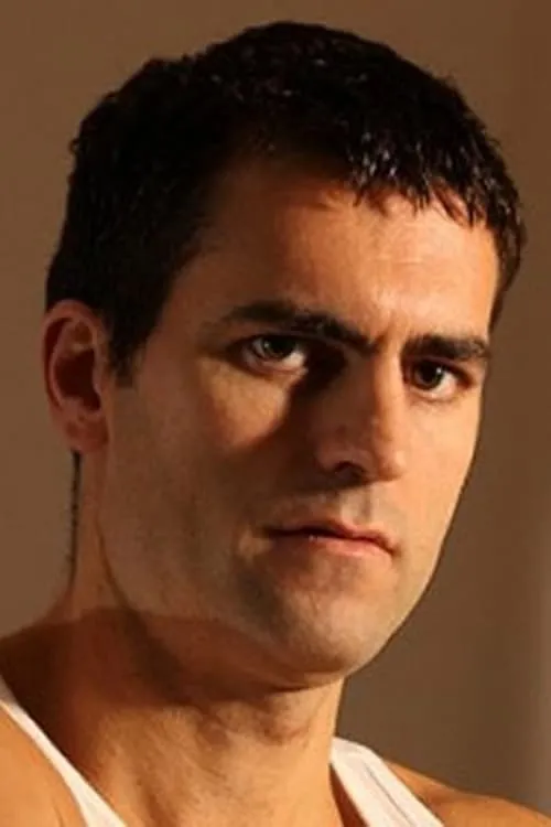 Joey Caruso interpretando a