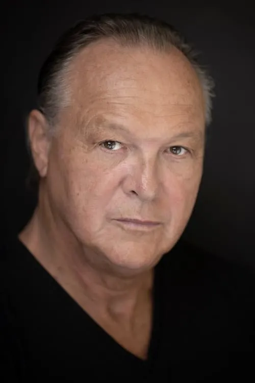 Hans Buhringer ha trabajado con Joey Plewa en 1 ocasiones