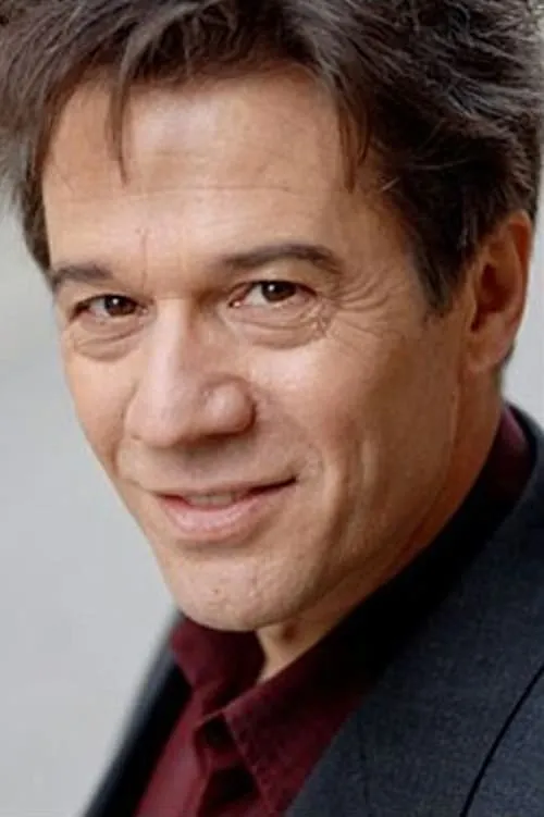 Johann Nikolussi interpretando a Romed Krautschneider