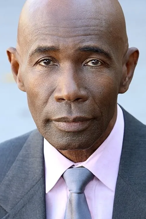 Yemi Ajibadi ha trabajado con John Ashley Hamilton en 1 ocasiones