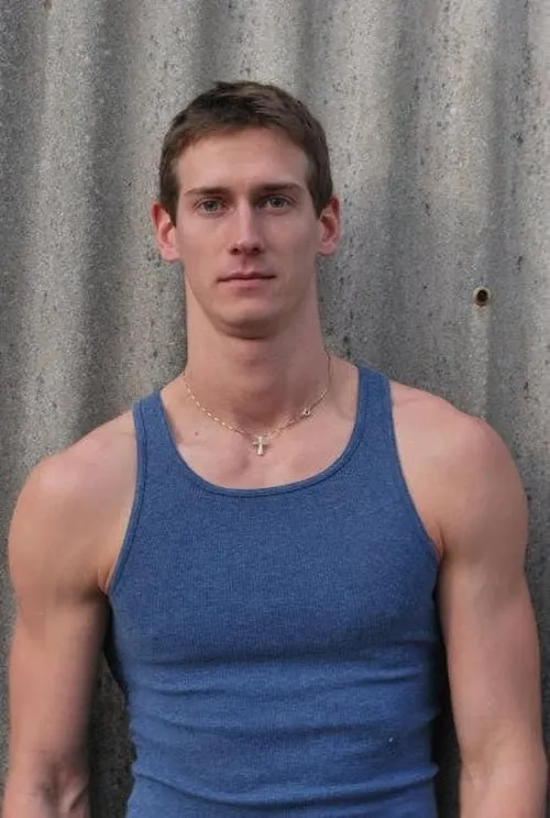 Macee Binns ha trabajado con John Bernecker en 1 ocasiones