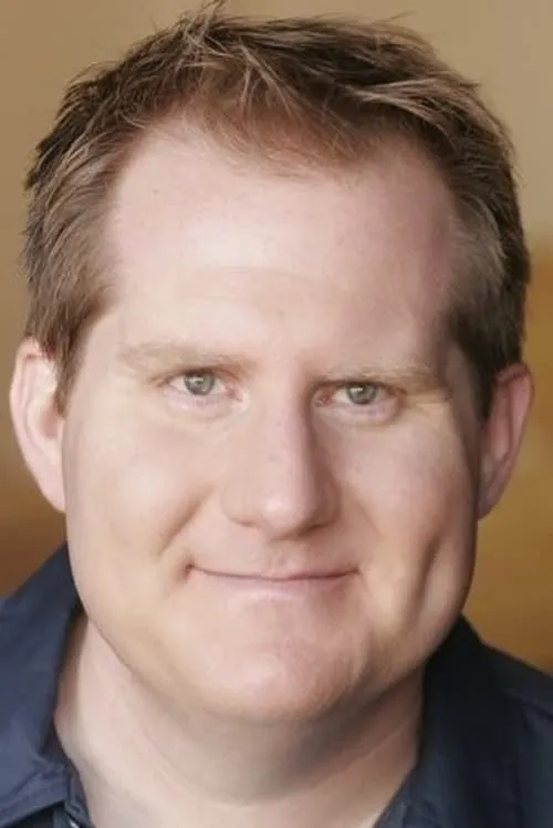 John F. Schaffer interpretando a Ling Cho