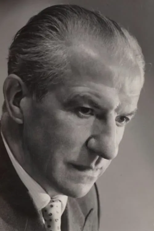 Piet Rienks ha trabajado con John Gobau en 1 ocasiones