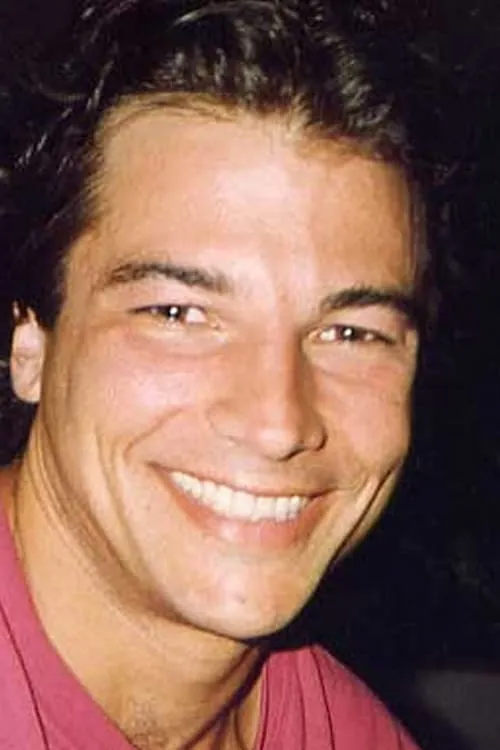 David Anderson ha trabajado con John Romualdi en 1 ocasiones