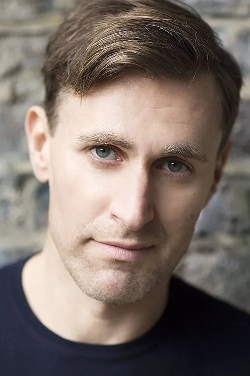 John Sackville interpretando a Ian