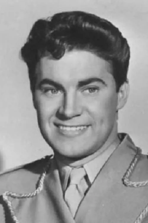 Johnny Coy interpretando a Tommy Phelps