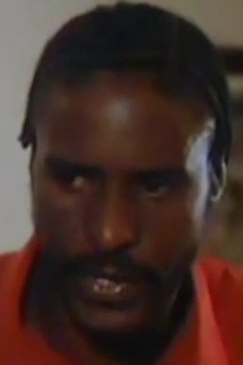 Johnny Ray McGhee interpretando a Carnell