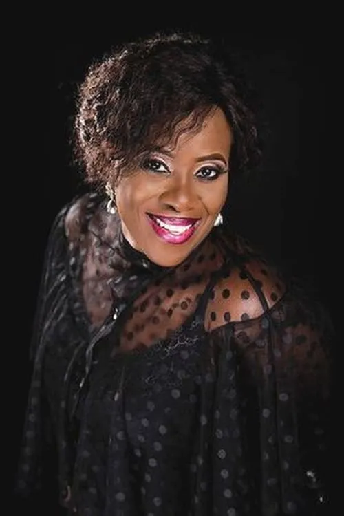 Joke Silva interpretando a Dupe Ajayi