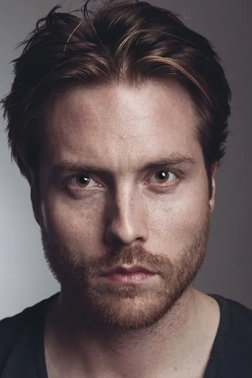 Jonas Fisch interpretando a Brad Samson