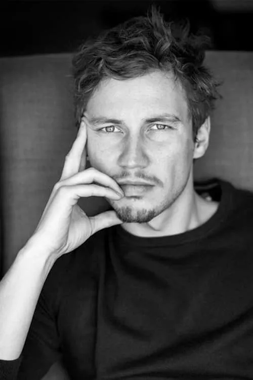 Jonathan Cardonnel — personaje: Cole Templeton