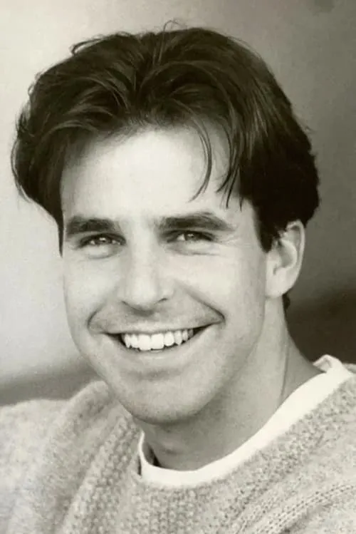 Robert Ian Mackenzie ha trabajado con Jonathan Dokuchitz en 1 ocasiones