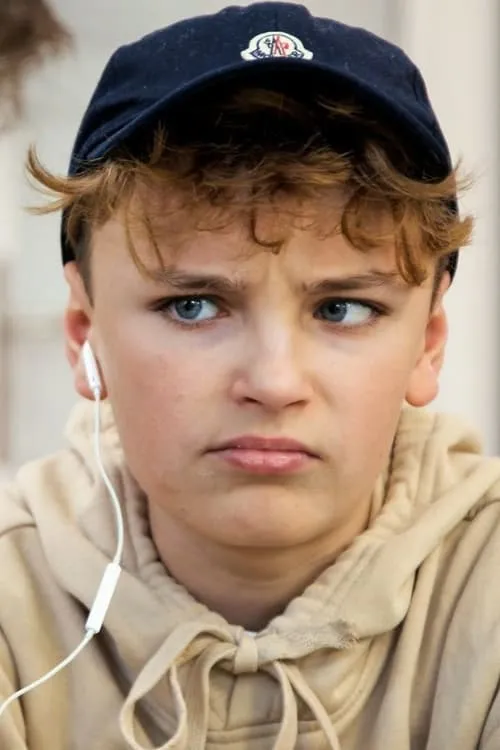 Jonathan Meinert Pedersen — personaje: Lau