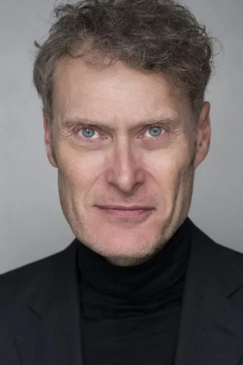 Jonathan Mellor — personaje: Óscar