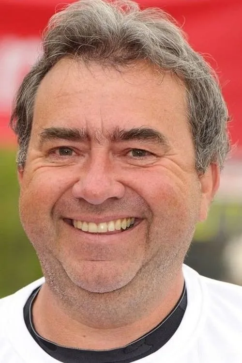 David Onama ha trabajado con Jonathan Pearce en 2 ocasiones