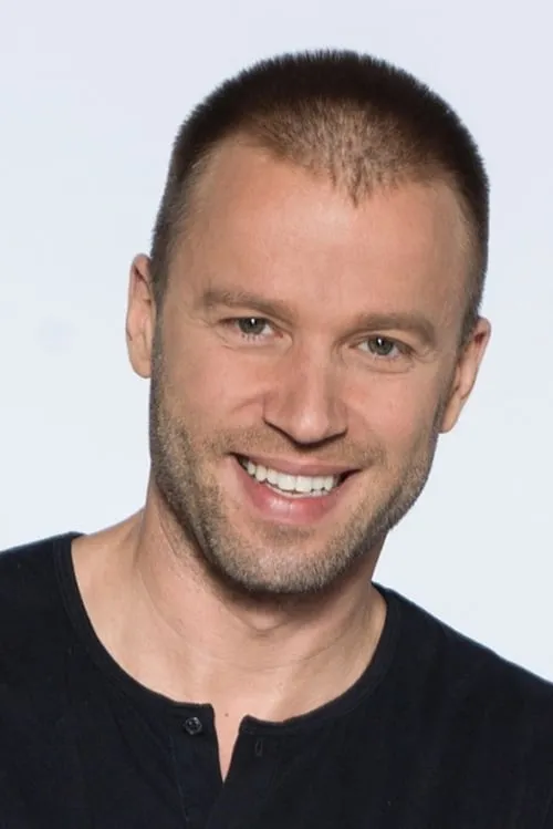 Jonny Fischer — personaje: Self