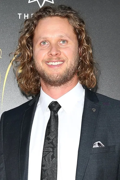 Jono Bennett — personaje: Self