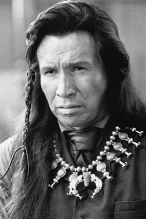 Jonothon Gill en su biografía y filmografía