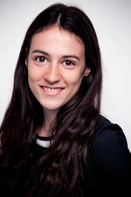 Joosje Duk interpretando a Miriam