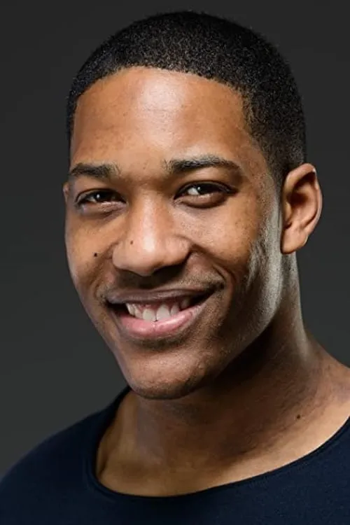 Jorden Birch interpretando a Concerned Citizen