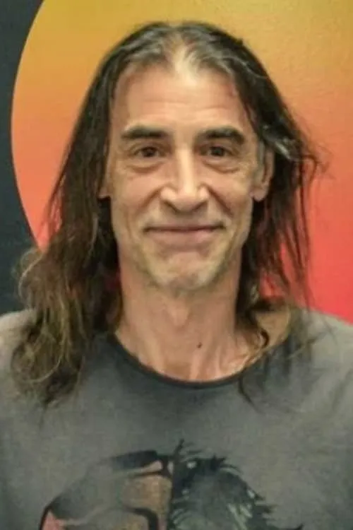 Jorge Esmoris interpretando a Antonio