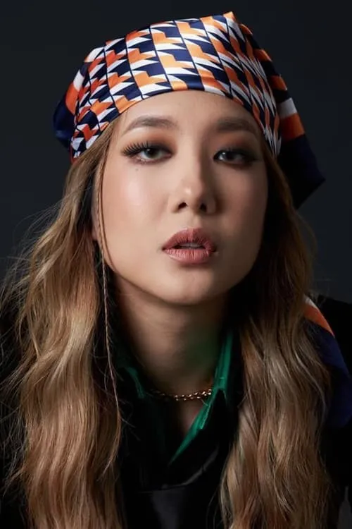 ????? ??????????????? ha trabajado con Jorin Khumpiraphan en 1 ocasiones