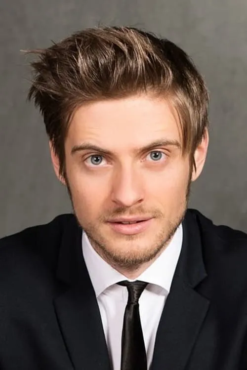 Jörn Schlönvoigt interpretando a Jakob Lämmle